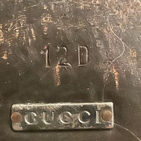 Stuff left behind…. Men’s black leather Gucci loafers size 12D - Picture 7 of 7